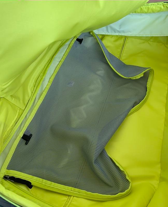 Thule Subterra Duffle Bag 30” Dark Shadow Inside