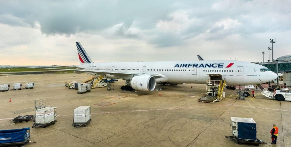 Umbrella on a plane Airline Policies